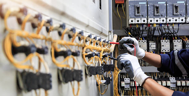 Professional Electrician technician working in Fall City, WA